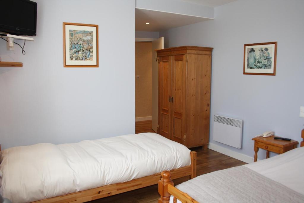 Auberge De Saint Julien Aux Bois Saint-Julien-aux-Bois Quarto foto