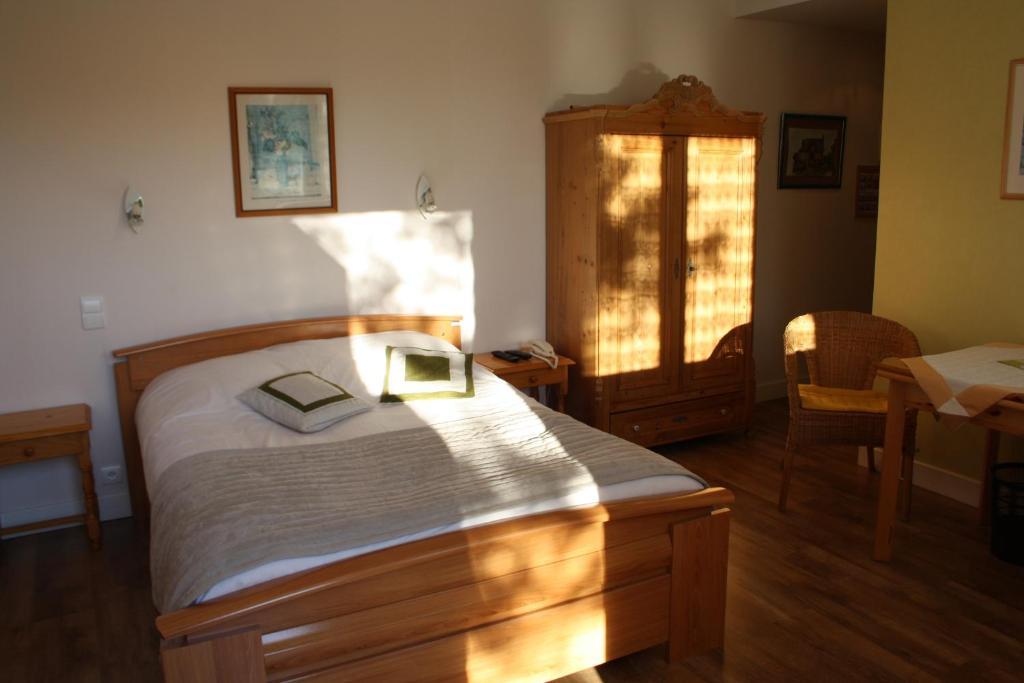 Auberge De Saint Julien Aux Bois Saint-Julien-aux-Bois Quarto foto
